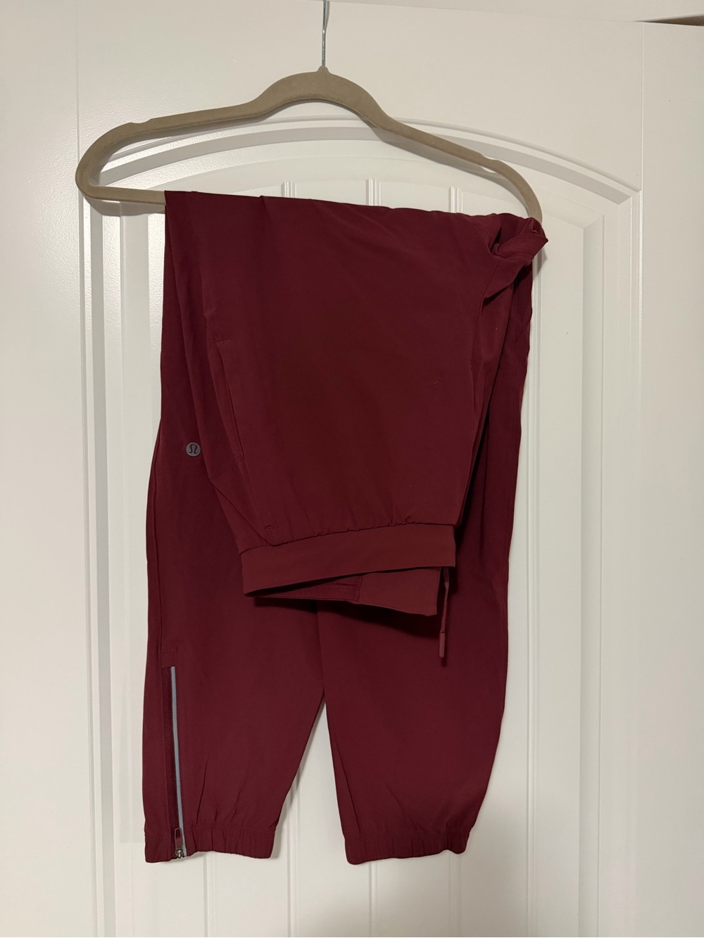 Men’s lululemon surge joggers